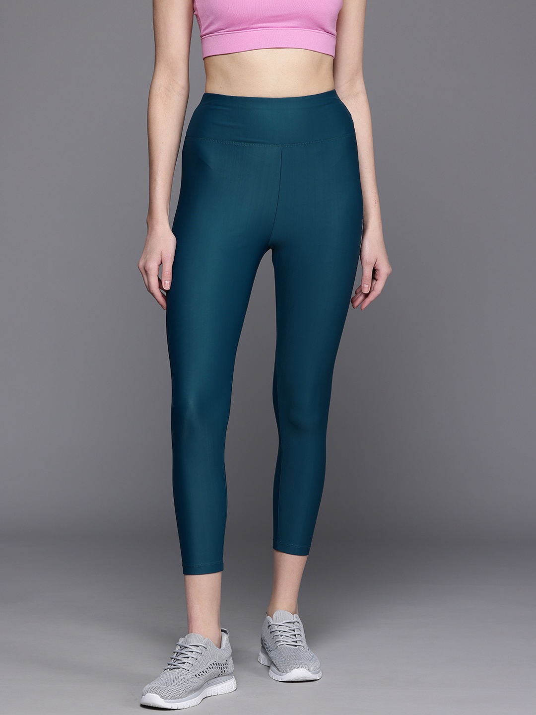 

HRX by Hrithik Roshan Three-Fourth Length Training or Gym Tights, Teal