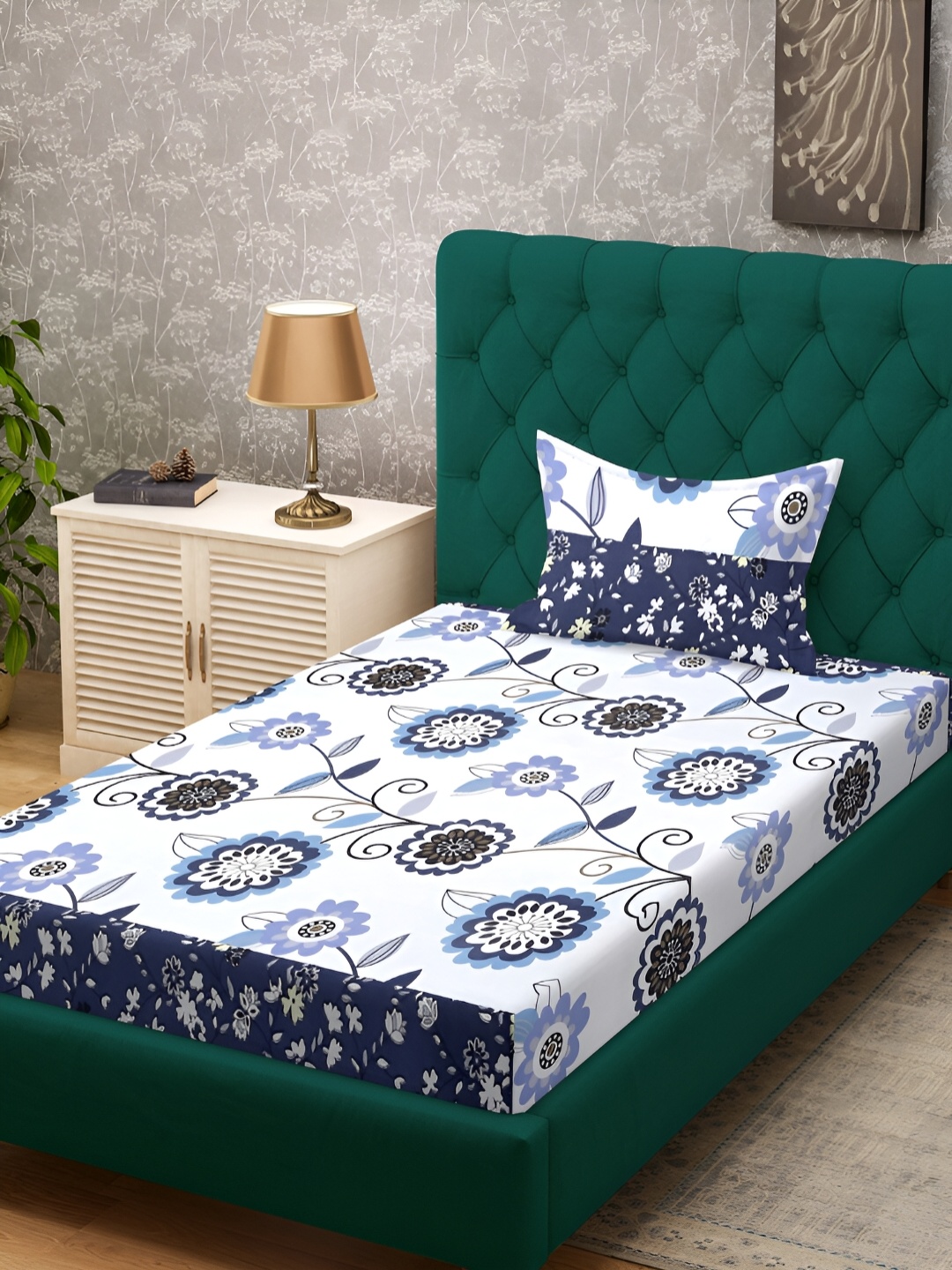 

KLOTTHE Blue Floral Printed 300TC Single Bedsheet & Pillow Cover, White