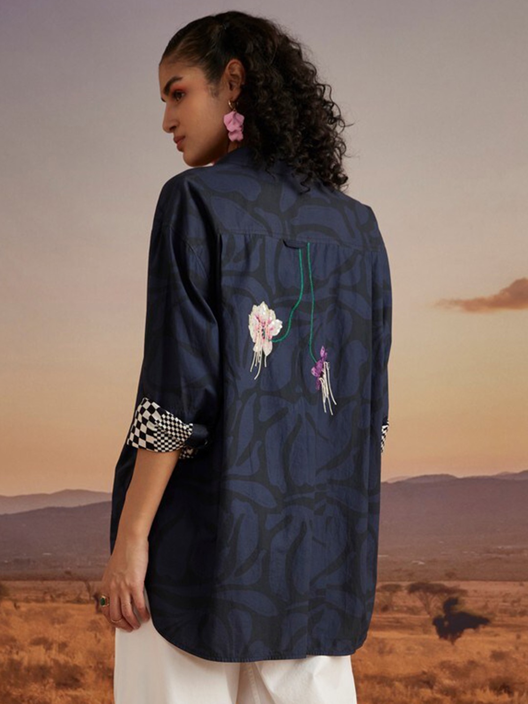 

VERB BY PALLAVI SINGHEE Floral Printed Cotton Oversized Casual Shirt, Blue
