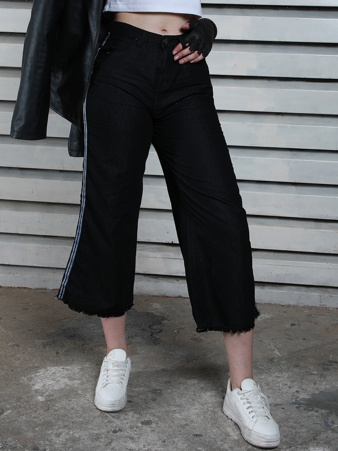 

High Star Women High-Rise Clean Look Cotton Cropped Jeans, Black