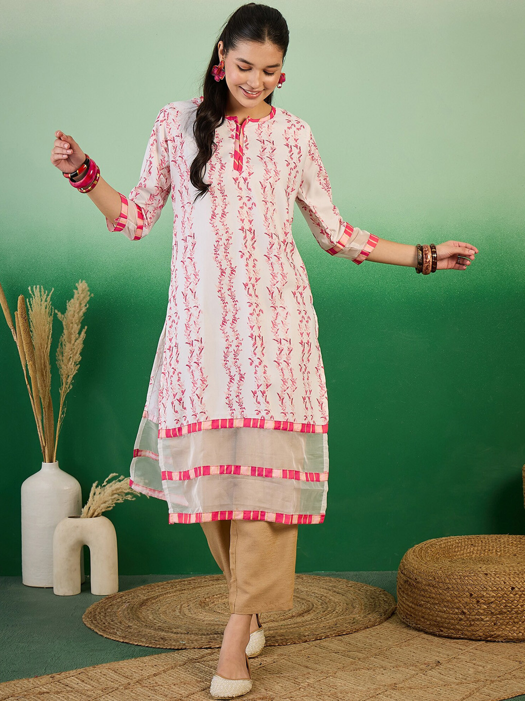 

Sangria Floral Printed Straight Kurta, White