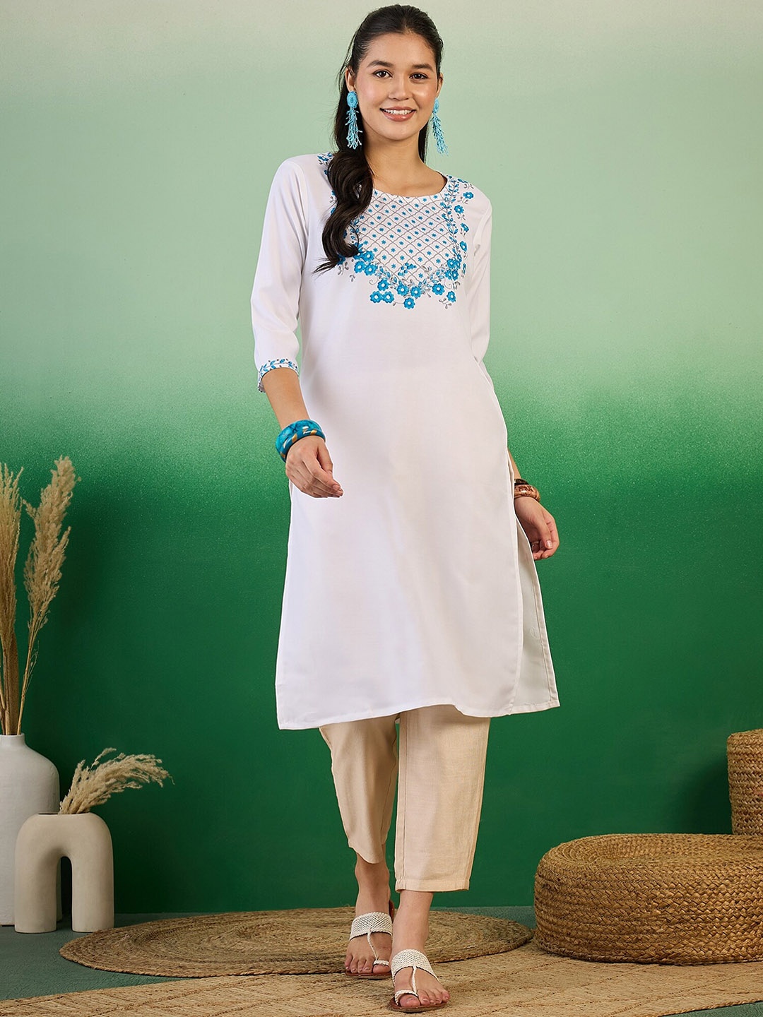 

Sangria Floral Embroidered Round Neck Straight Kurta, White
