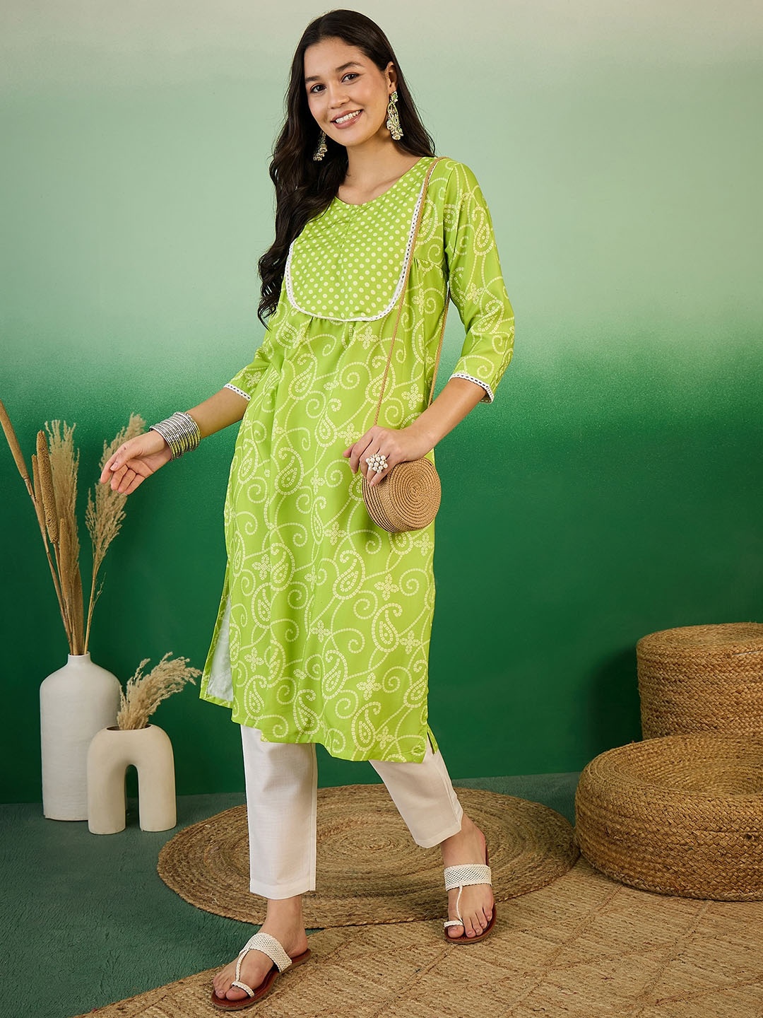 

Sangria Bandhani Printed Round Neck Straight Kurta, Green