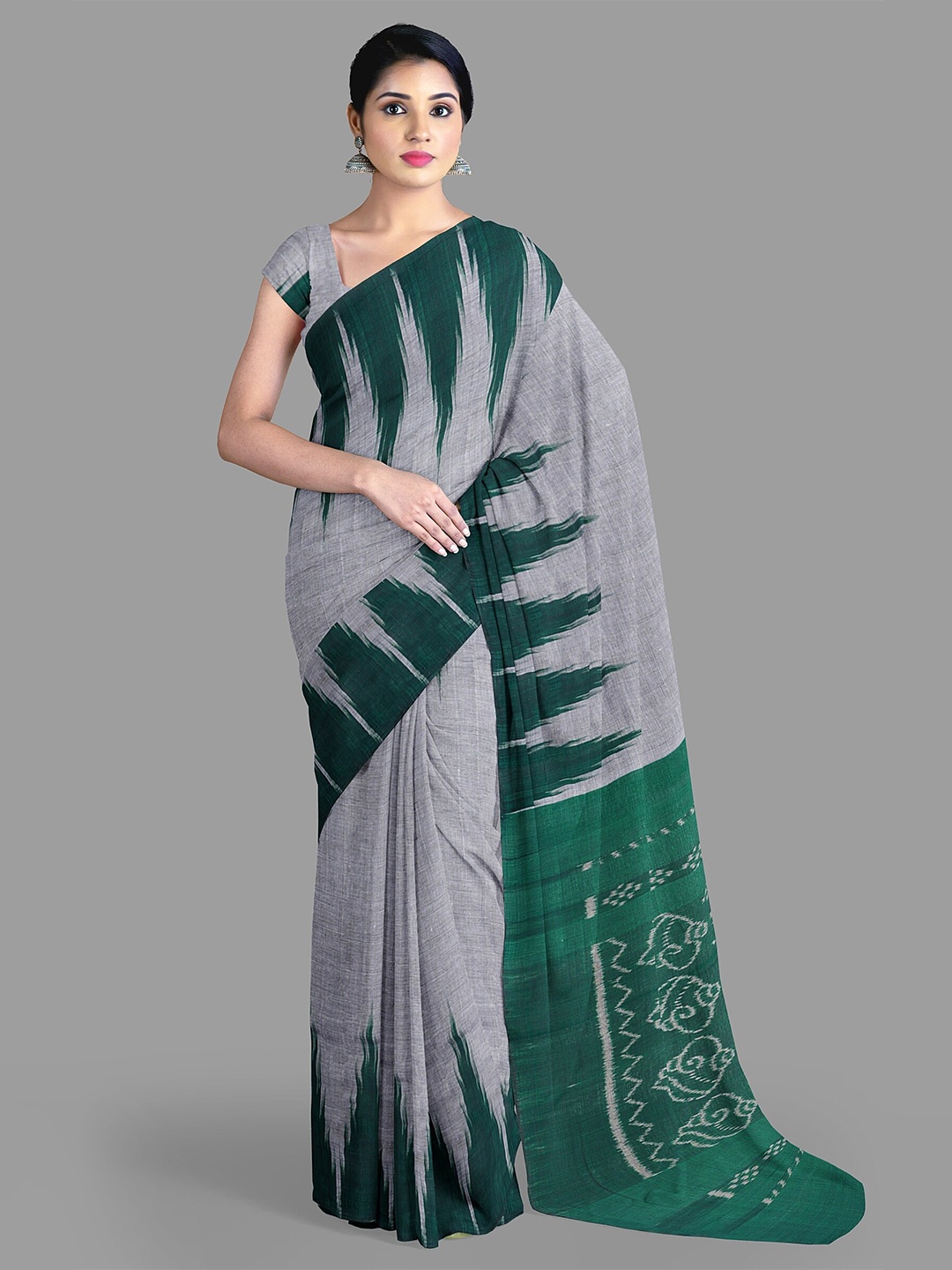 

The Chennai Silks Pure Cotton Pochampally Saree, Grey