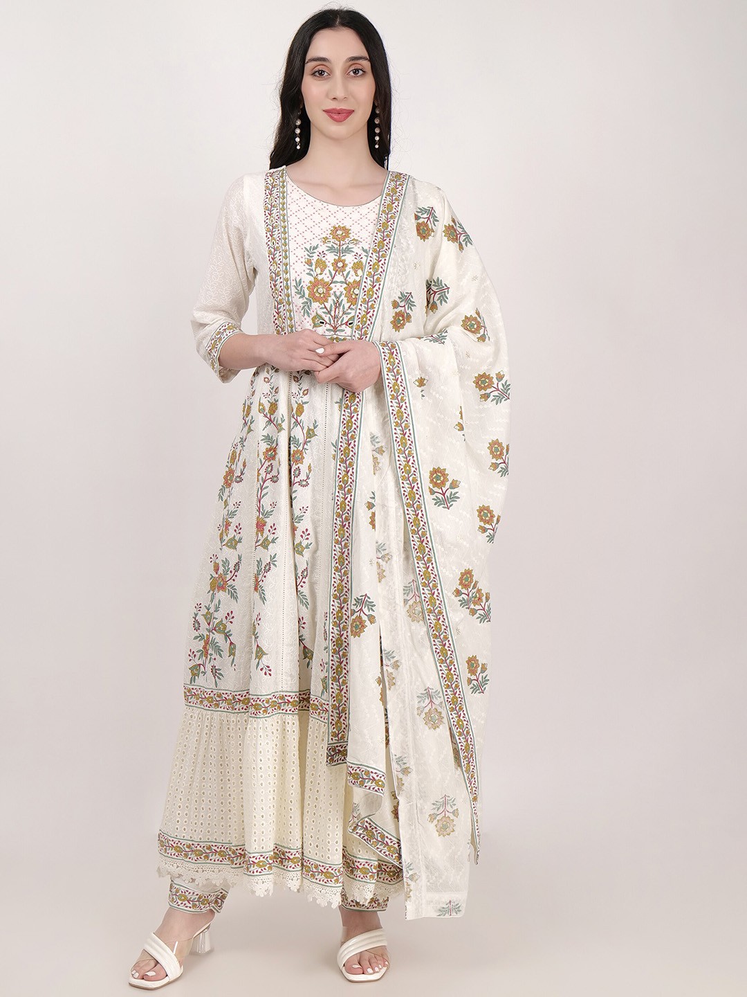 

SHIWANGI COUTURE Floral Printed Pure Cotton Straight Kurta with Trousers & With Dupatta, White