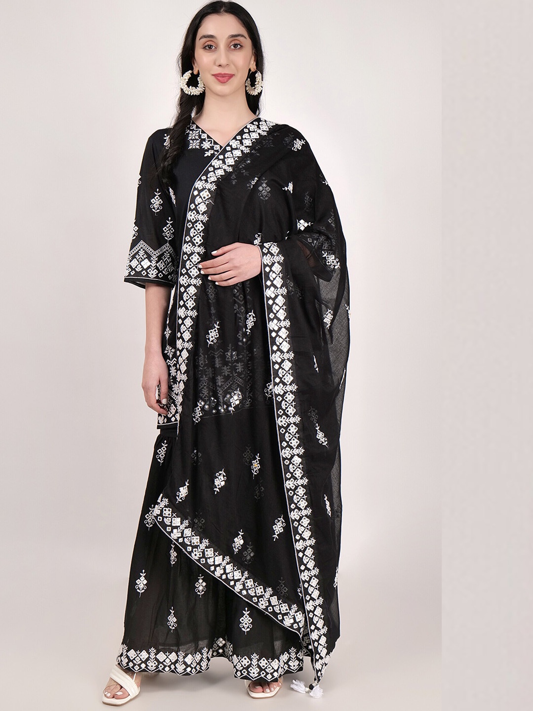 

SHIWANGI COUTURE Embroidered Mirror Work Pure Cotton Straight Kurti With Sharara & Dupatta, Black