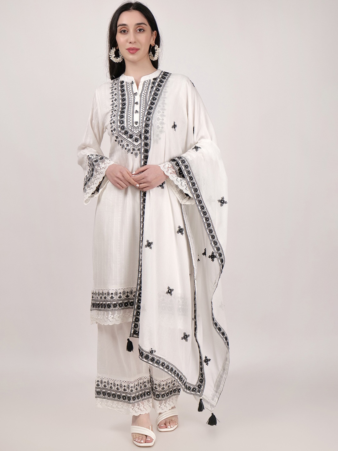 

SHIWANGI COUTURE Ethnic Motifs Mirror Work Cotton Straight Kurta With Palazzos & Dupatta, White