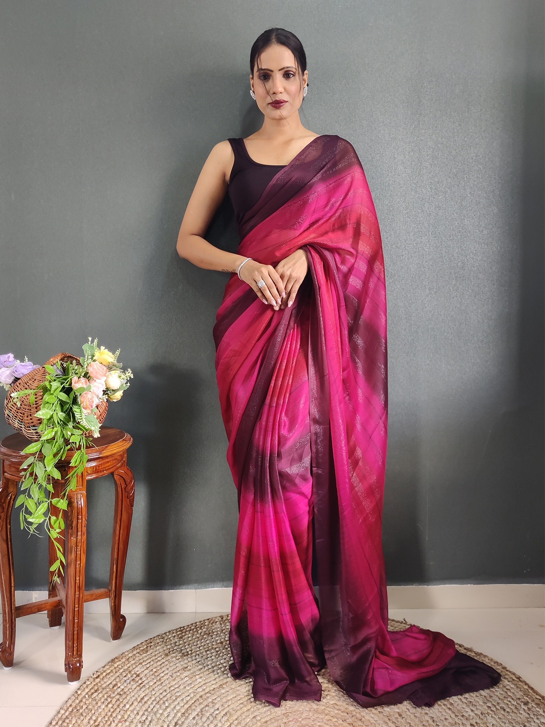 

AWRIYA Striped Ready to Wear Saree, Magenta