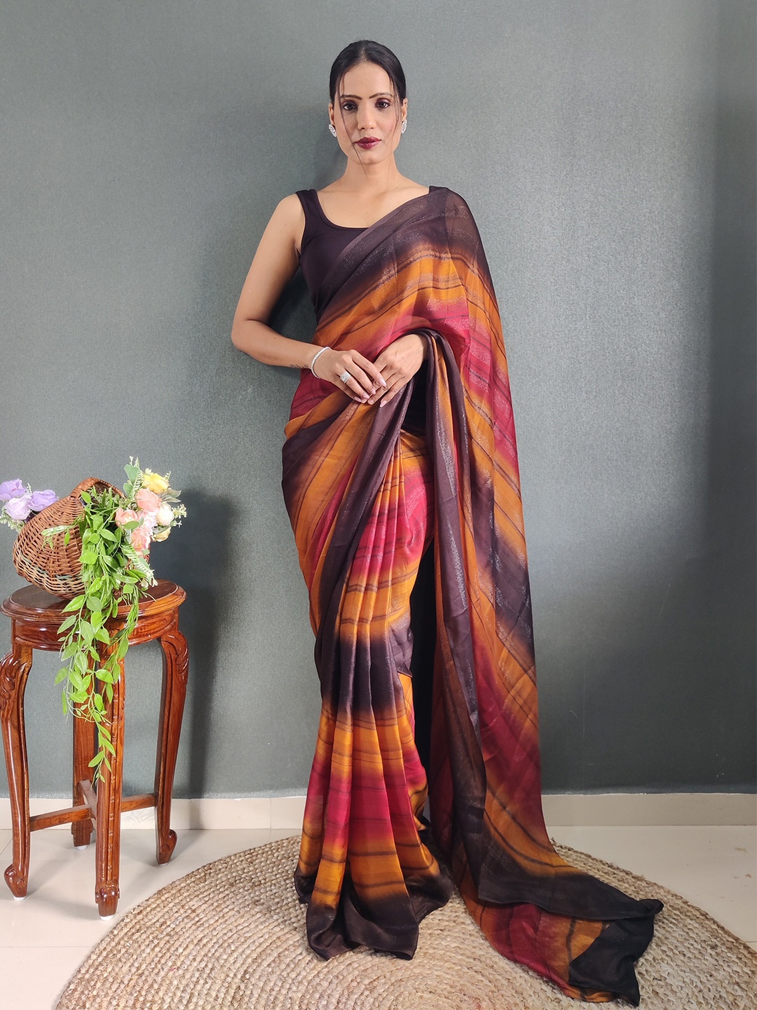 

AWRIYA Striped Saree, Brown