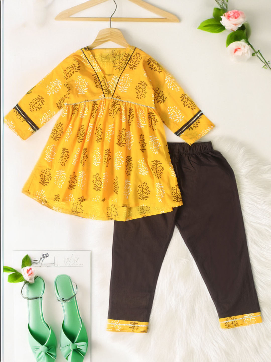 

BAESD Girls Floral Printed V-Neck Regular Pure Cotton A-Line Kurti With Salwar, Yellow