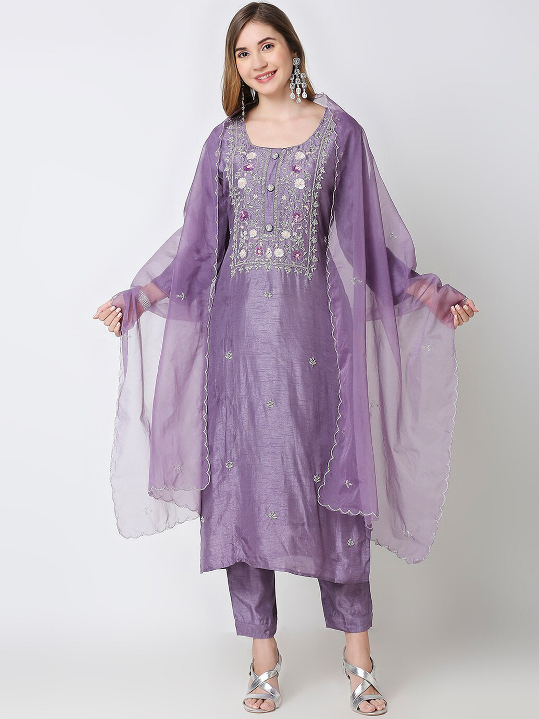 

GULABBO Floral Embroidered Regular Thread Work Raw Silk Kurta with Trousers & With Dupatta, Lavender