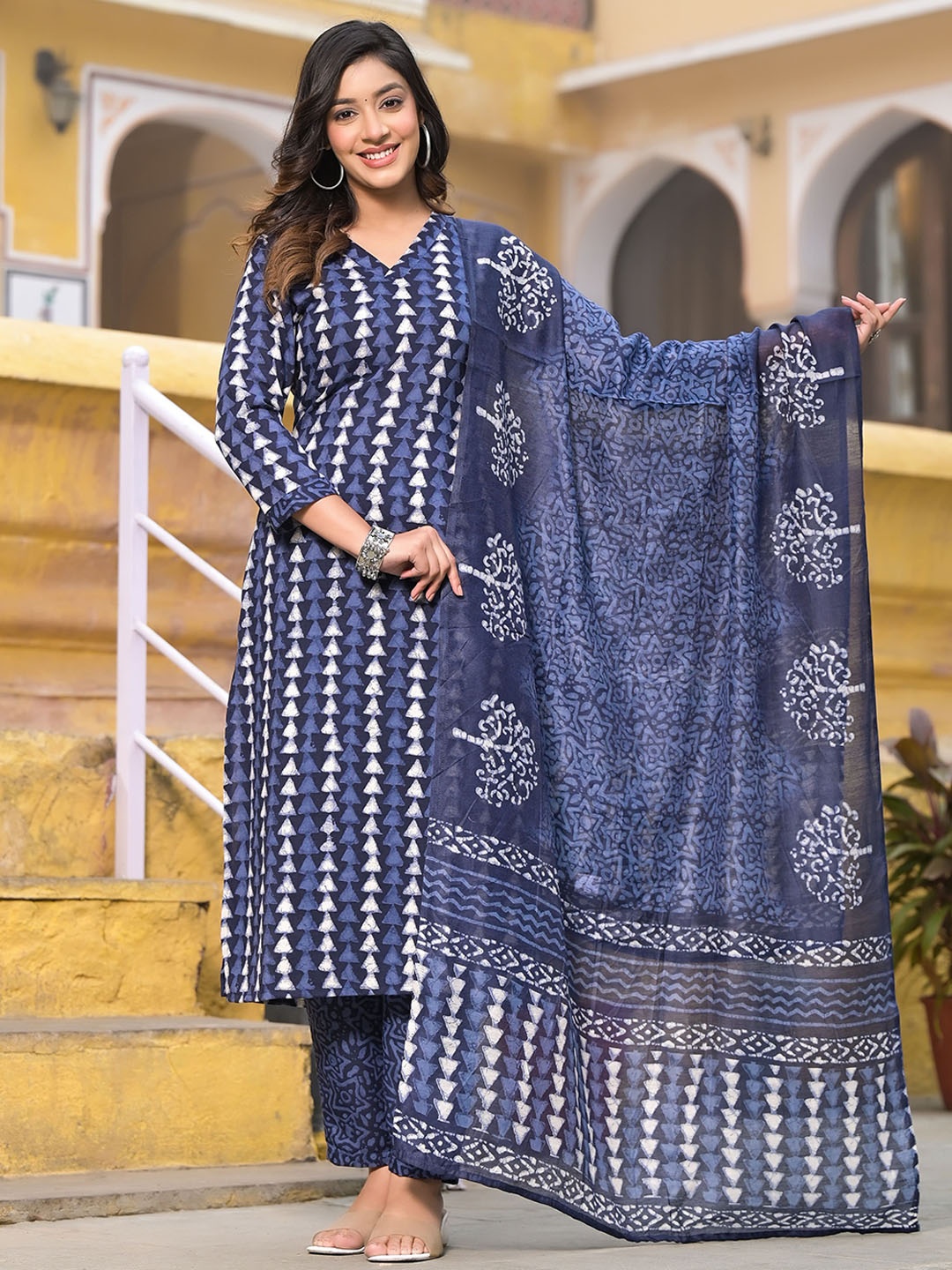 

KALINI Geometric Printed V-Neck Straight Kurta with Trousers & Dupatta, Blue