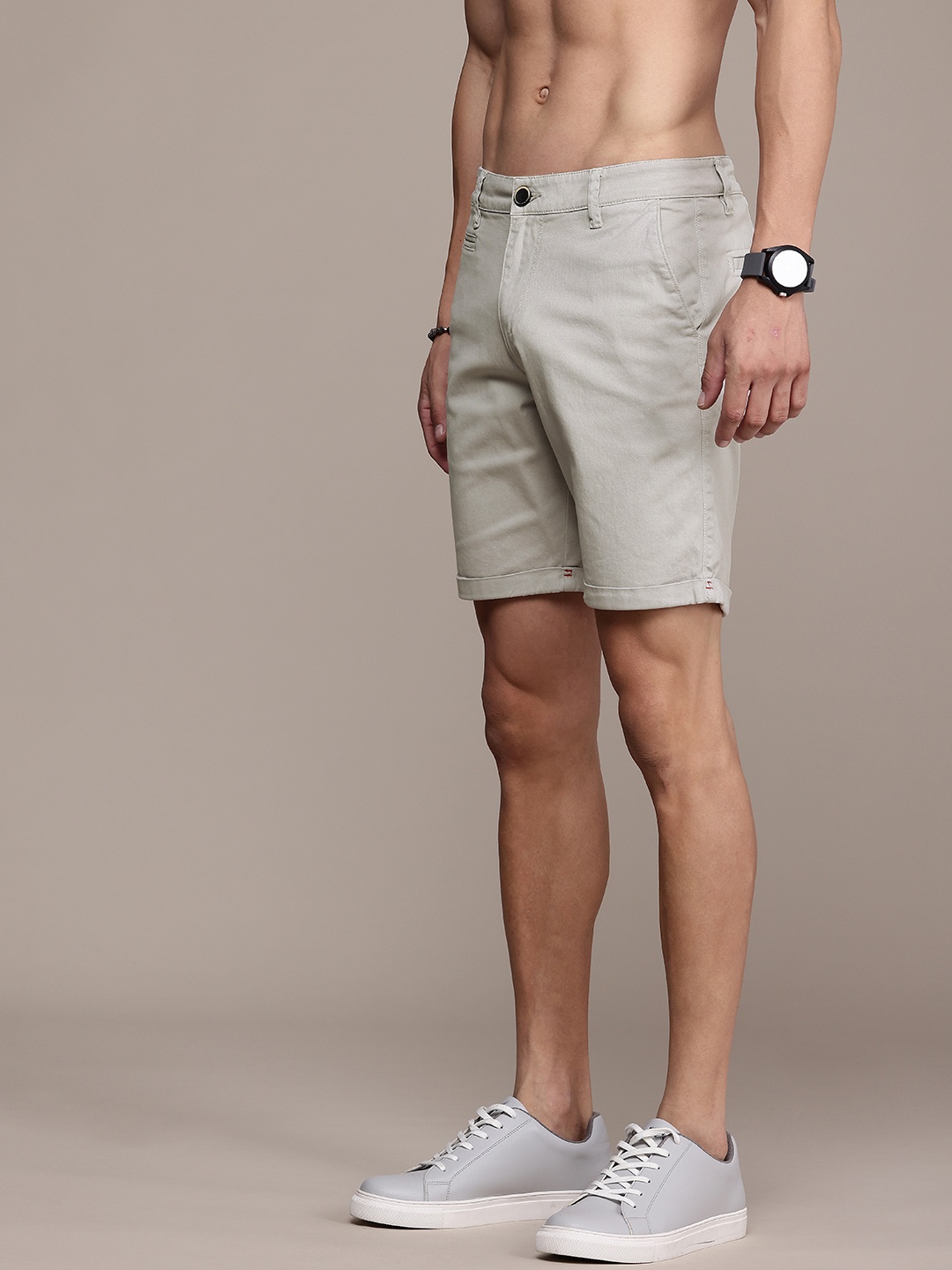 

Roadster Men Solid Chino Shorts, Grey