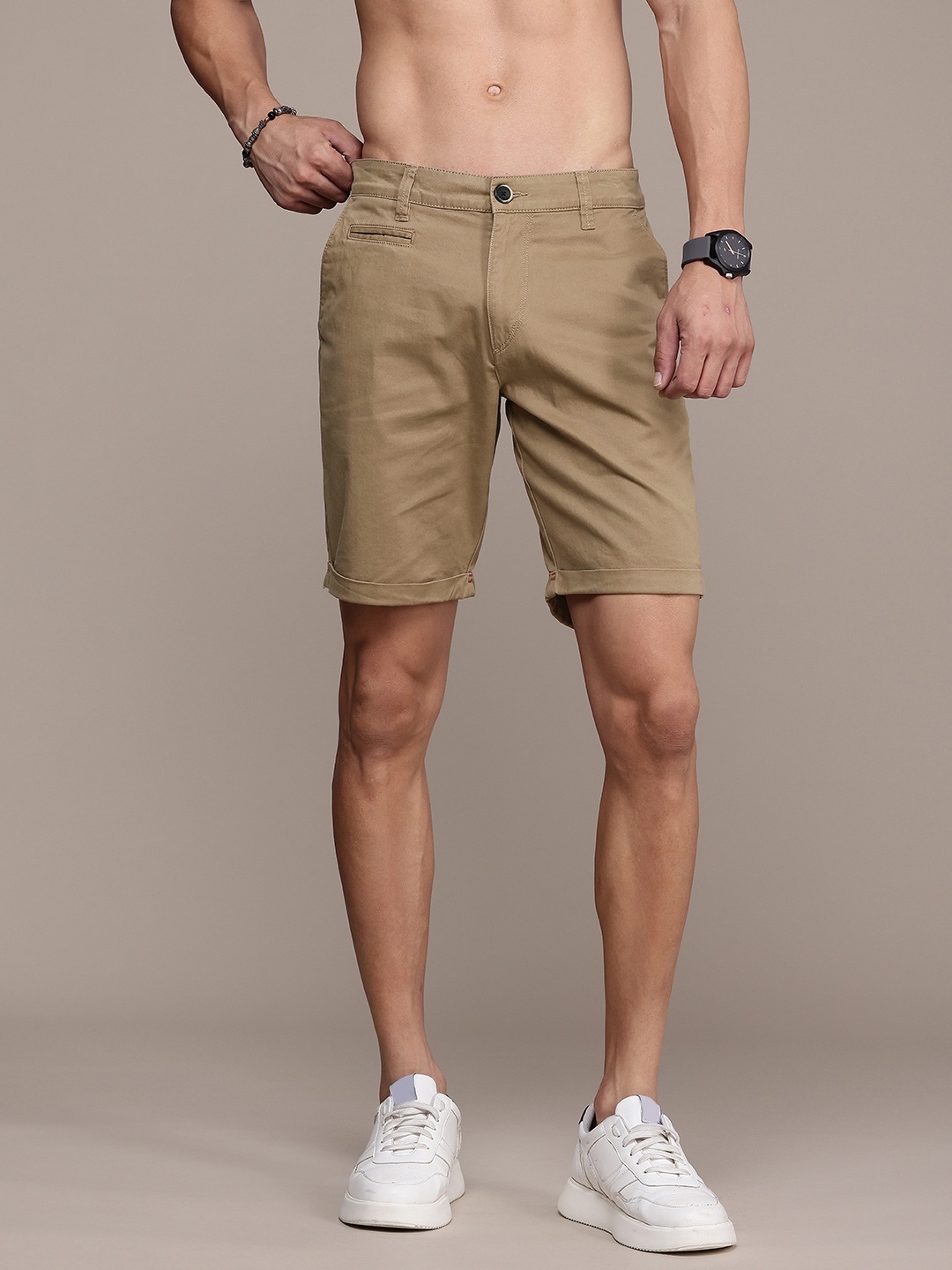 

Roadster Men Solid Chino Shorts, Khaki