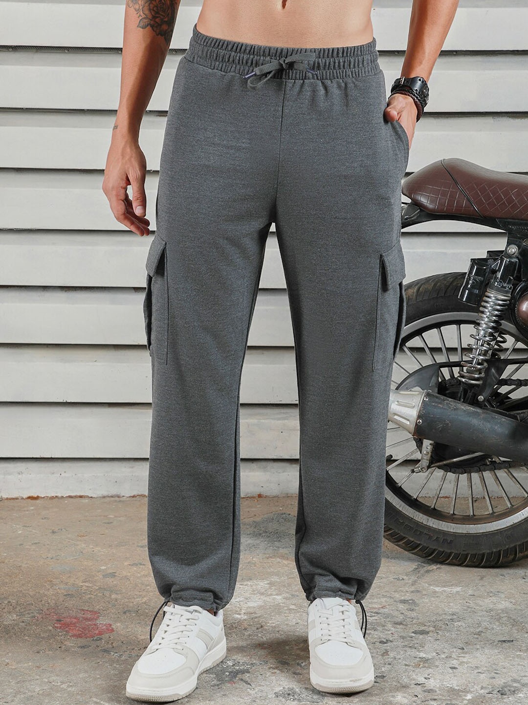 

High Star Men Relaxed Straight Leg Mid-Rise Straight Fit Jogger, Charcoal