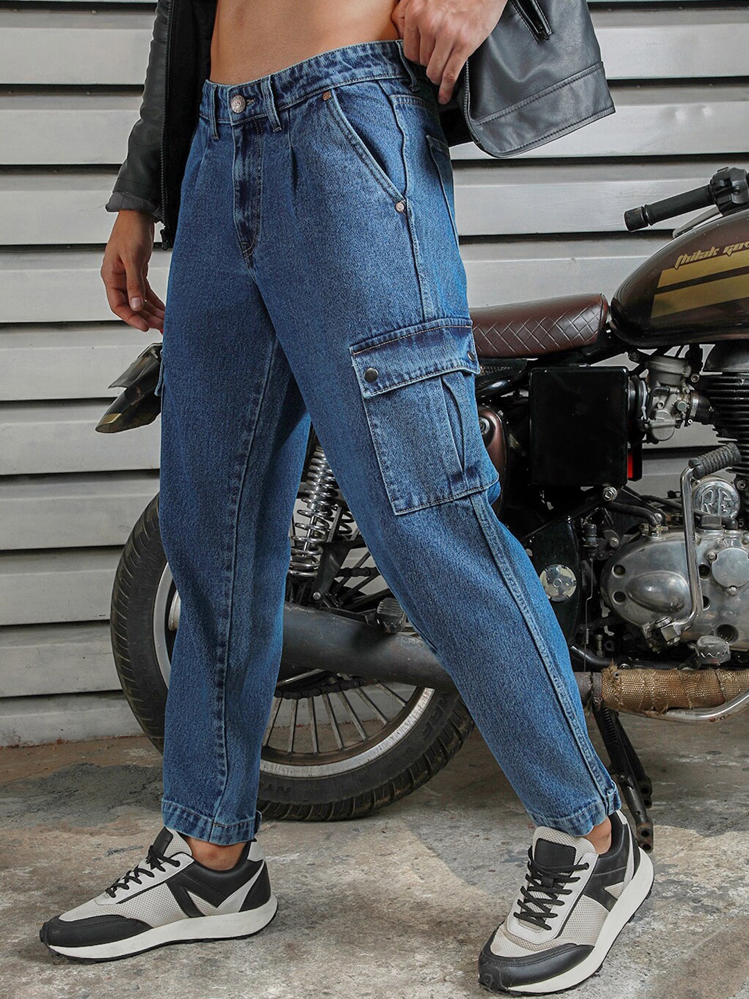 

High Star Men Relaxed Straight Tapered Fit Cargo Jeans, Blue