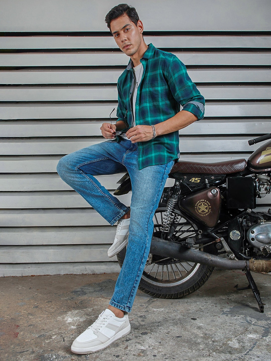 

High Star Men Straight Tappered Fit Heavy Fade Cotton Jeans, Blue