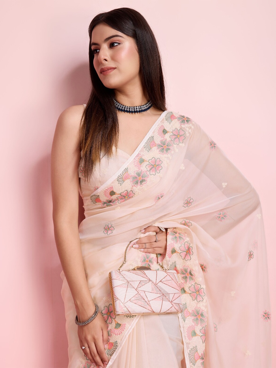 

VAIRAGEE Floral Embroidered Organza Saree, Cream