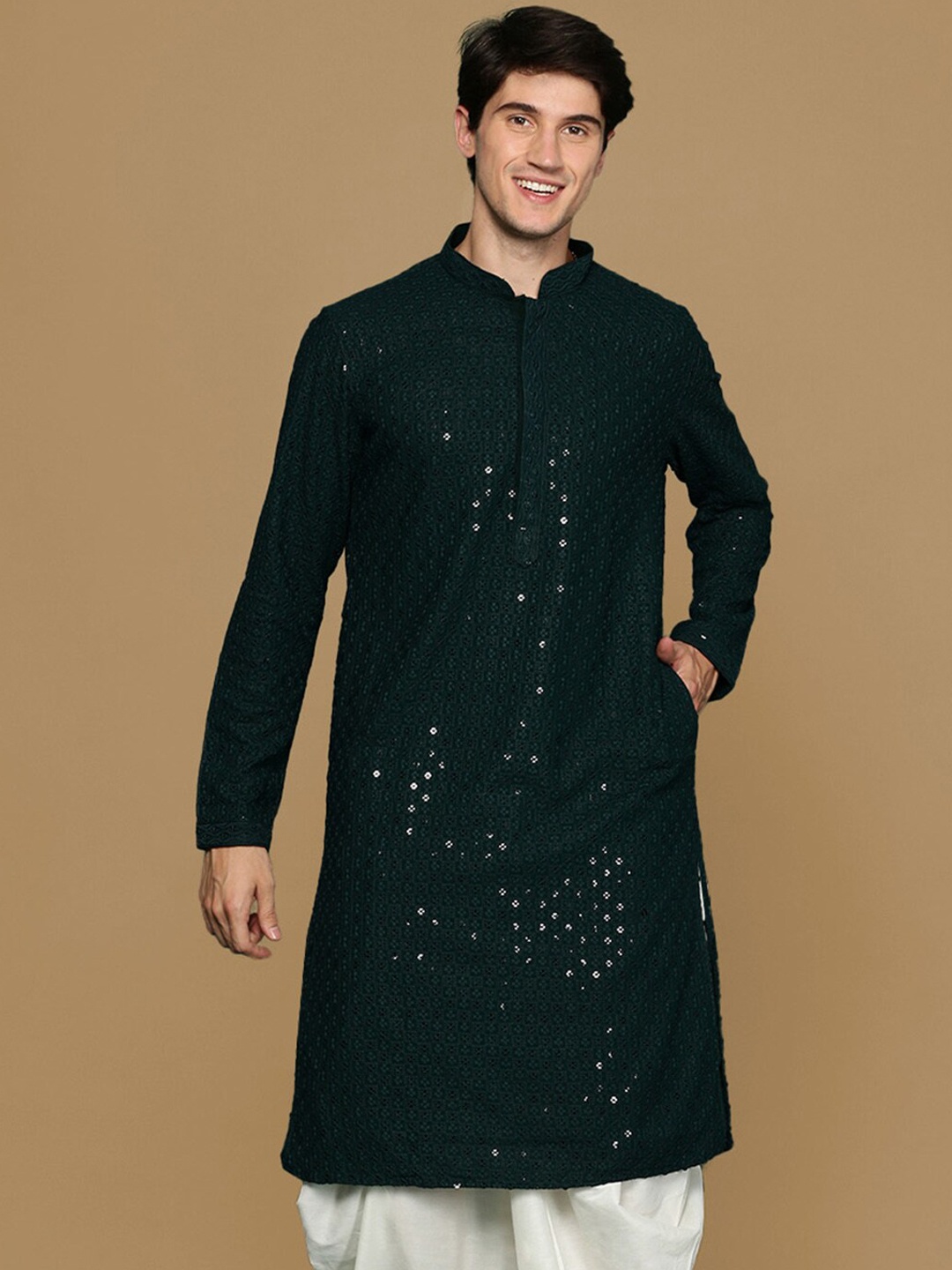 

Sanwara Three-Quarter Sleeves Mandarin Collar Cotton Kurta, Green