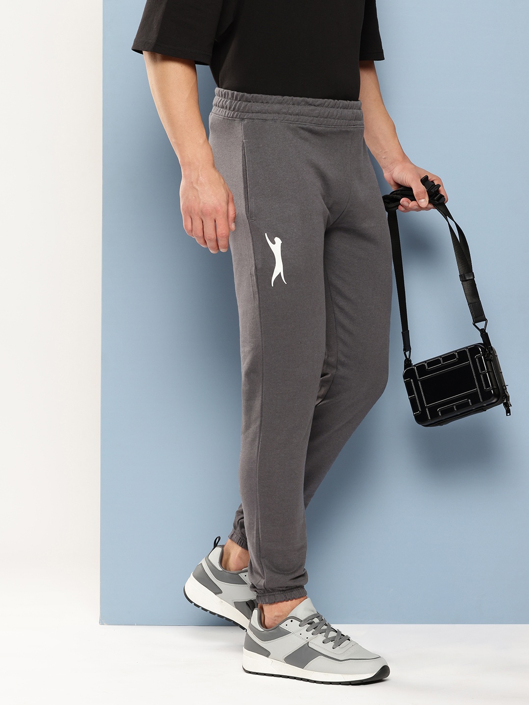 

Slazenger Men Brand Logo Printed Terry Sports Joggers, Grey
