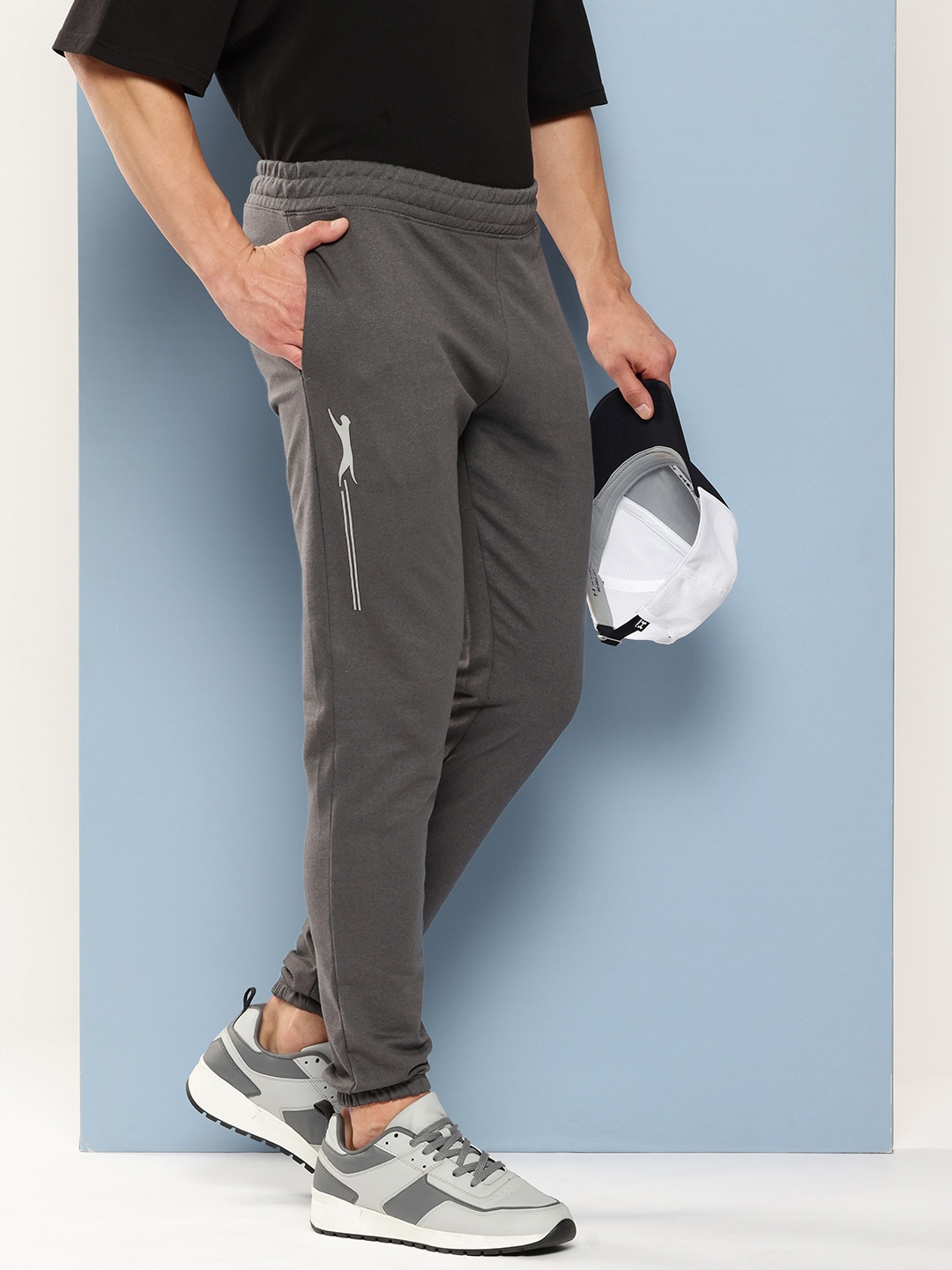 

Slazenger Men Brand Logo Printed Terry Sports Joggers, Grey