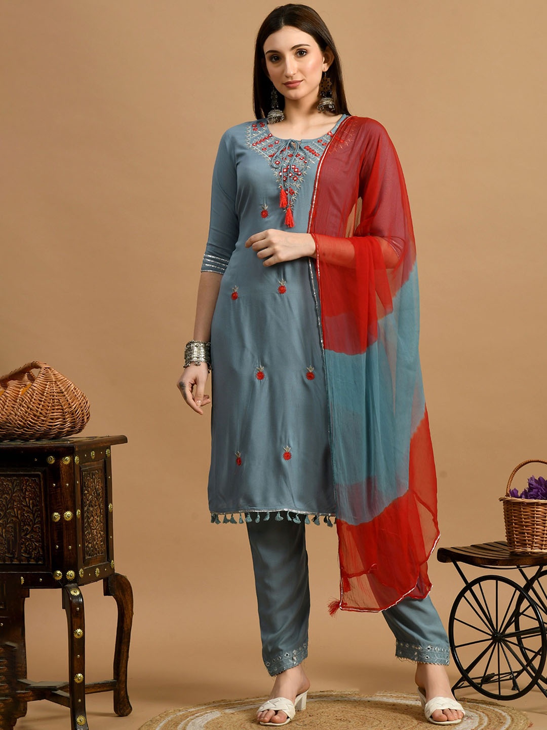 

VINDYAVASINI Ethnic Motifs Embroidered Regular Mirror Work Kurta with Trousers & Dupatta, Grey