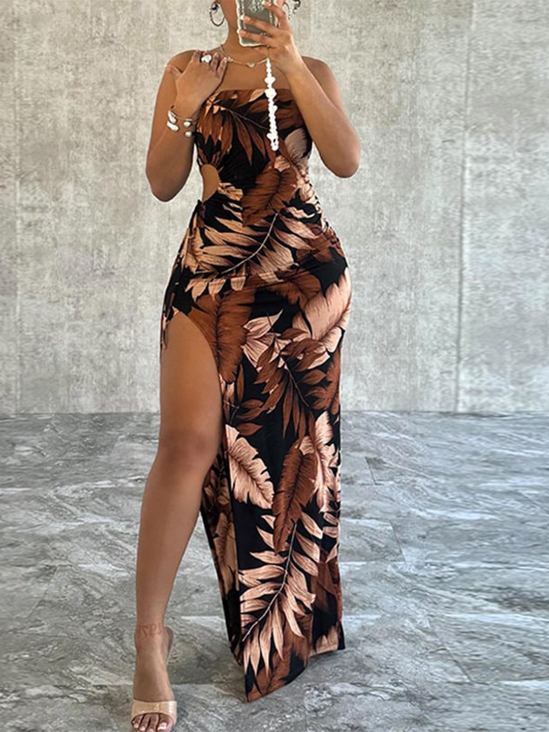 

StyleCast x Revolte Strapless Sleeveless Abstract Print Maxi Dress, Brown