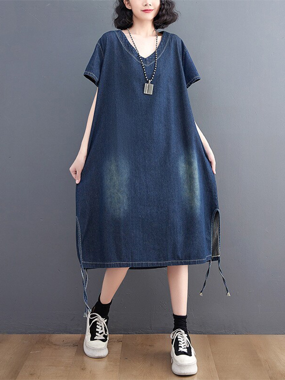 

StyleCast x Revolte V Neck Short Flared Sleeves Cotton A-Line Dress, Blue