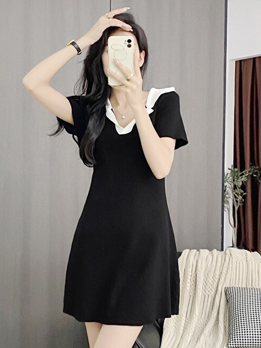 

StyleCast x Revolte Black V-Neck A-Line Dress