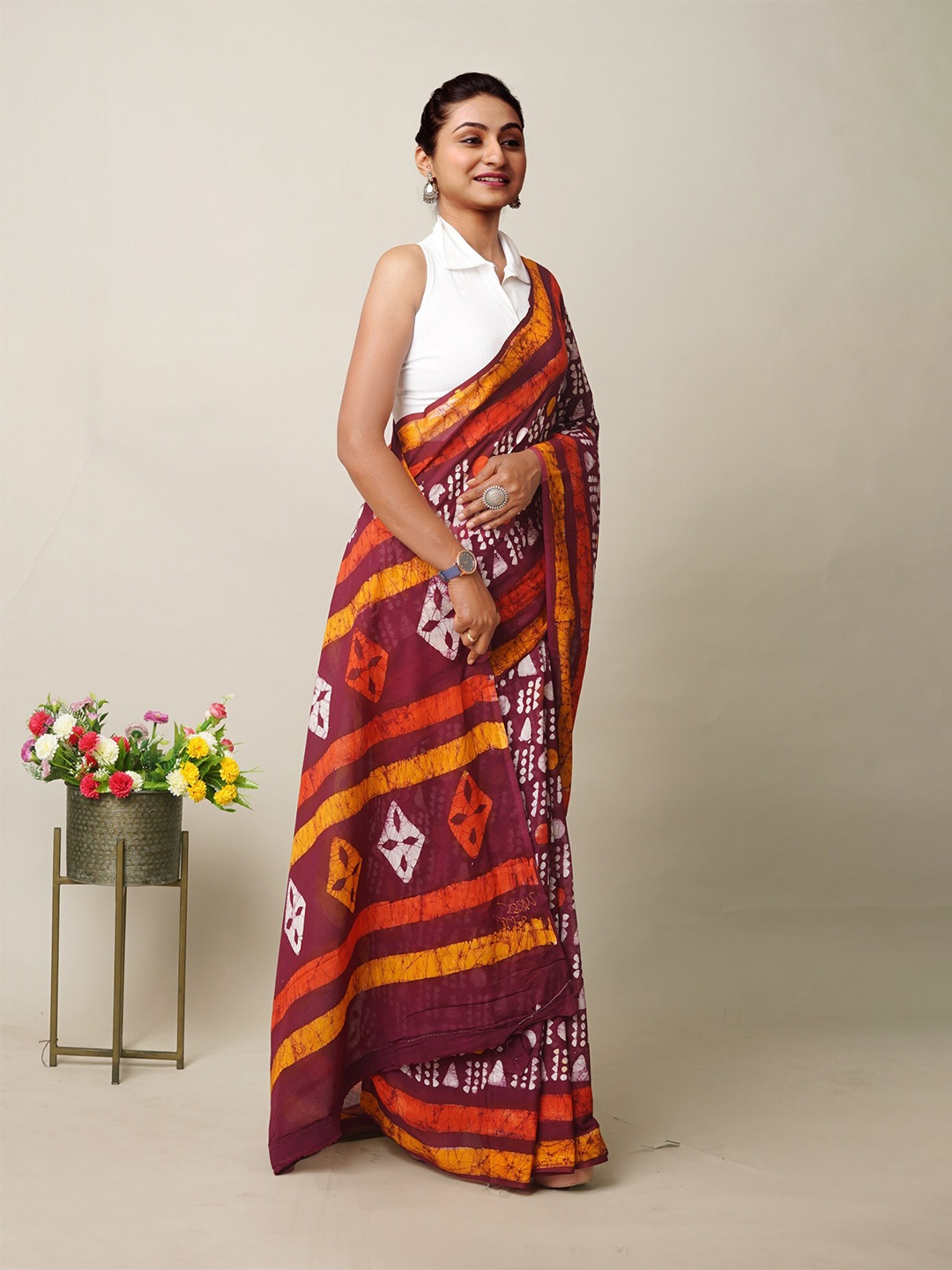 

Unnati Silks Batik Zari Pure Cotton Handloom Chanderi Saree, Maroon