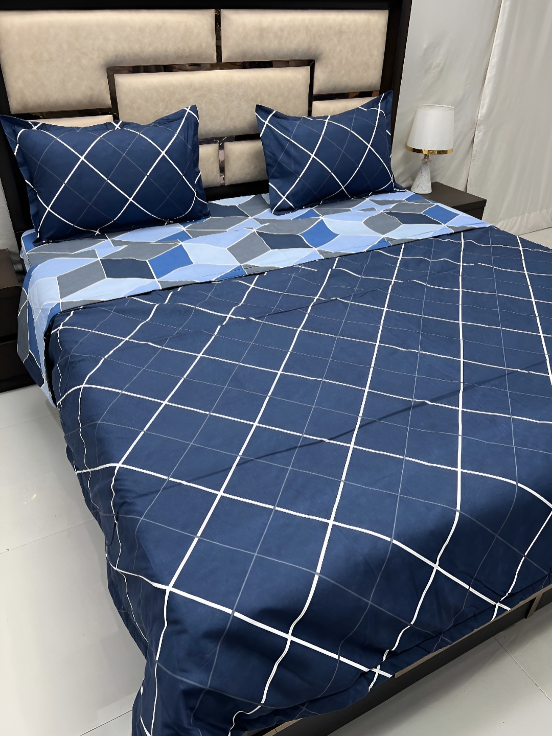 

Pure Decor Blue & Grey Geometric Cotton 4 Piece Double King Superfine Bedding Set