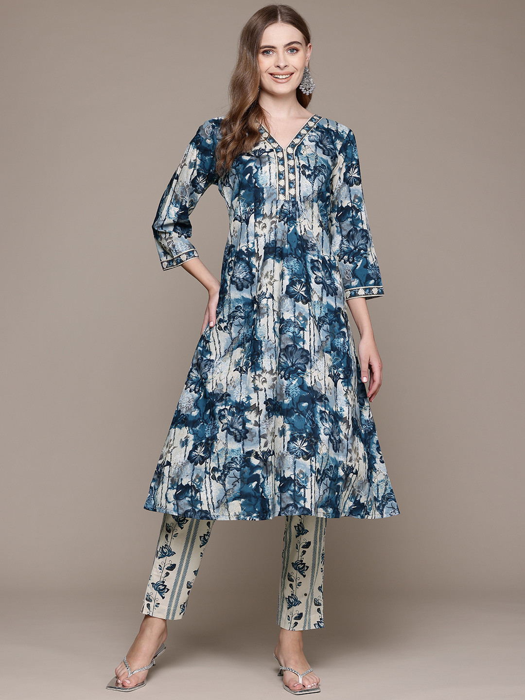 

Readiprint Floral Printed Pleated Pure Cotton Kurta With Trousers, Navy blue