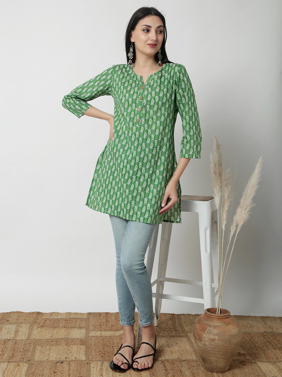 

JANAKDULARI CREATION Geometric Print Round Collar Cotton Longline Top, Green
