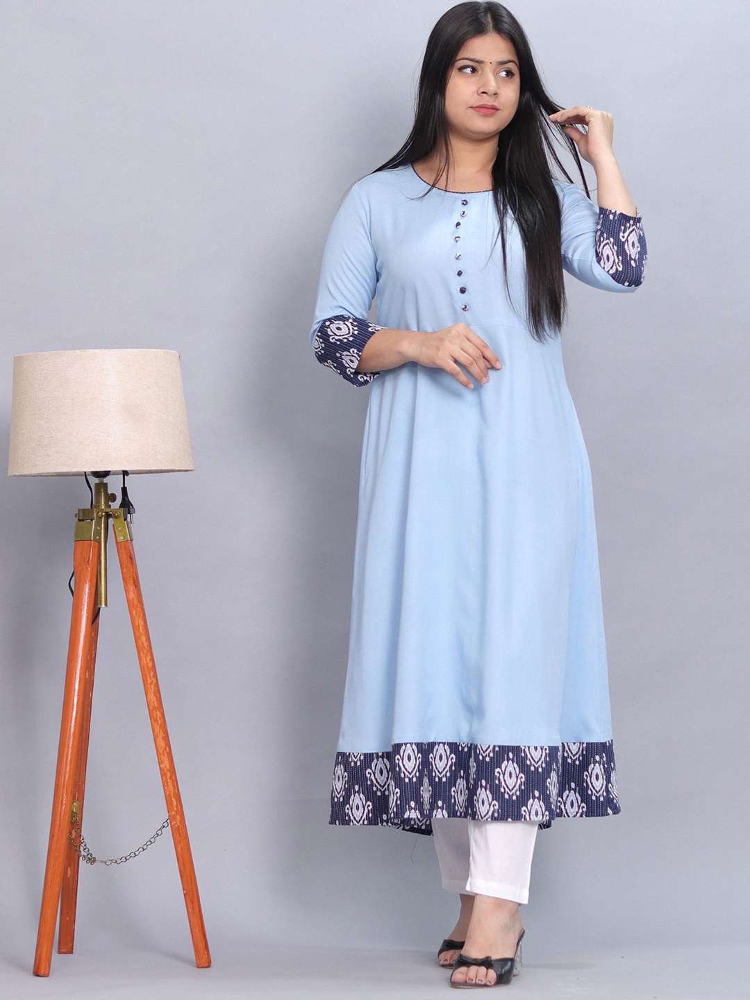 

AARYAHI Round Neck Regular Sleeves Flared Maxi Dress, Grey