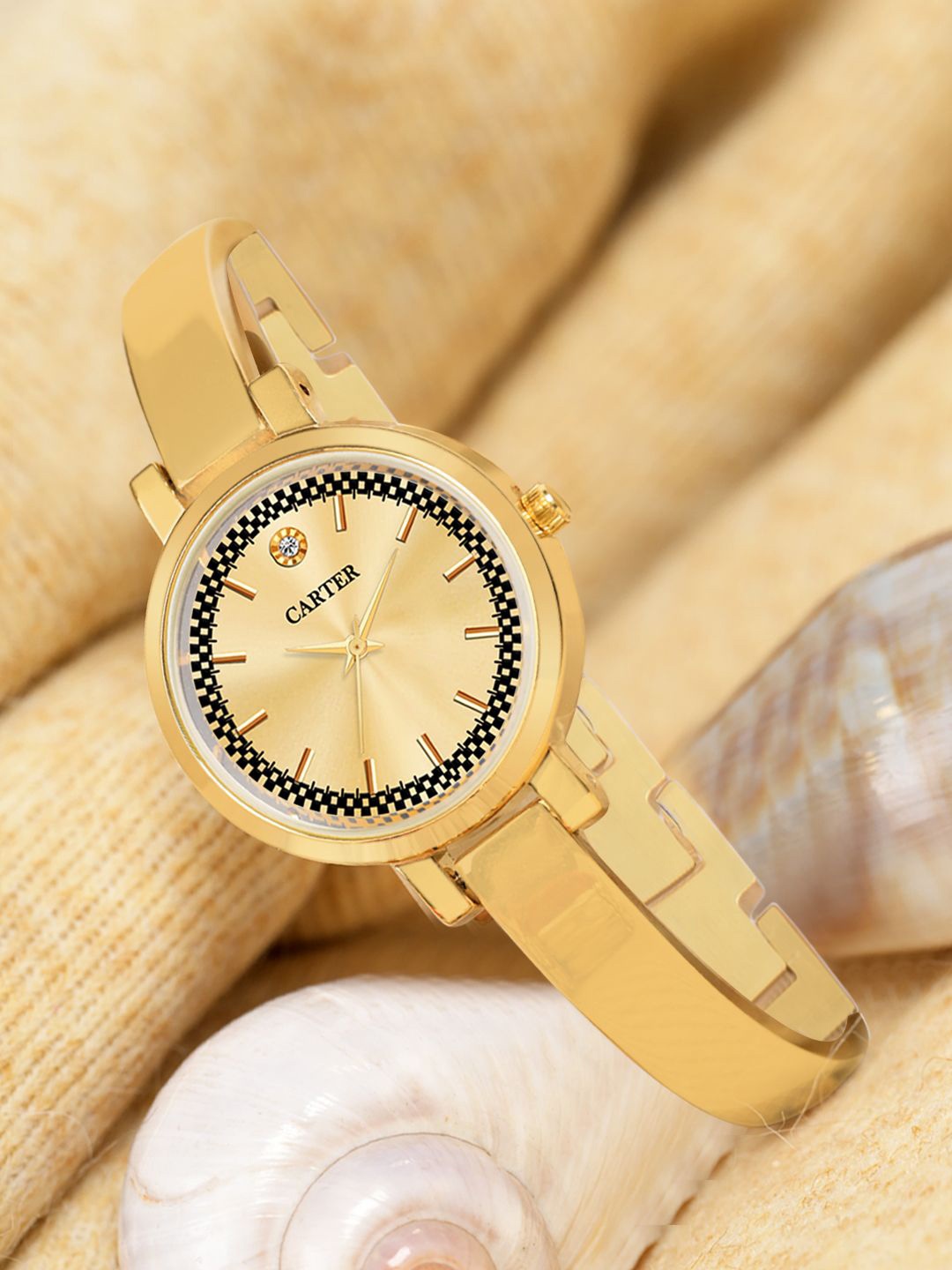 

Sandy D Carter Women Embellished Dial & Bracelet Style Straps Analogue Watch SDC24-22-GD, Gold