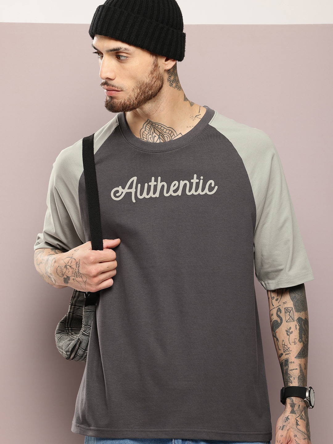 

DILLINGER Men Typography Printed Embossed Oversized T-shirt, Grey
