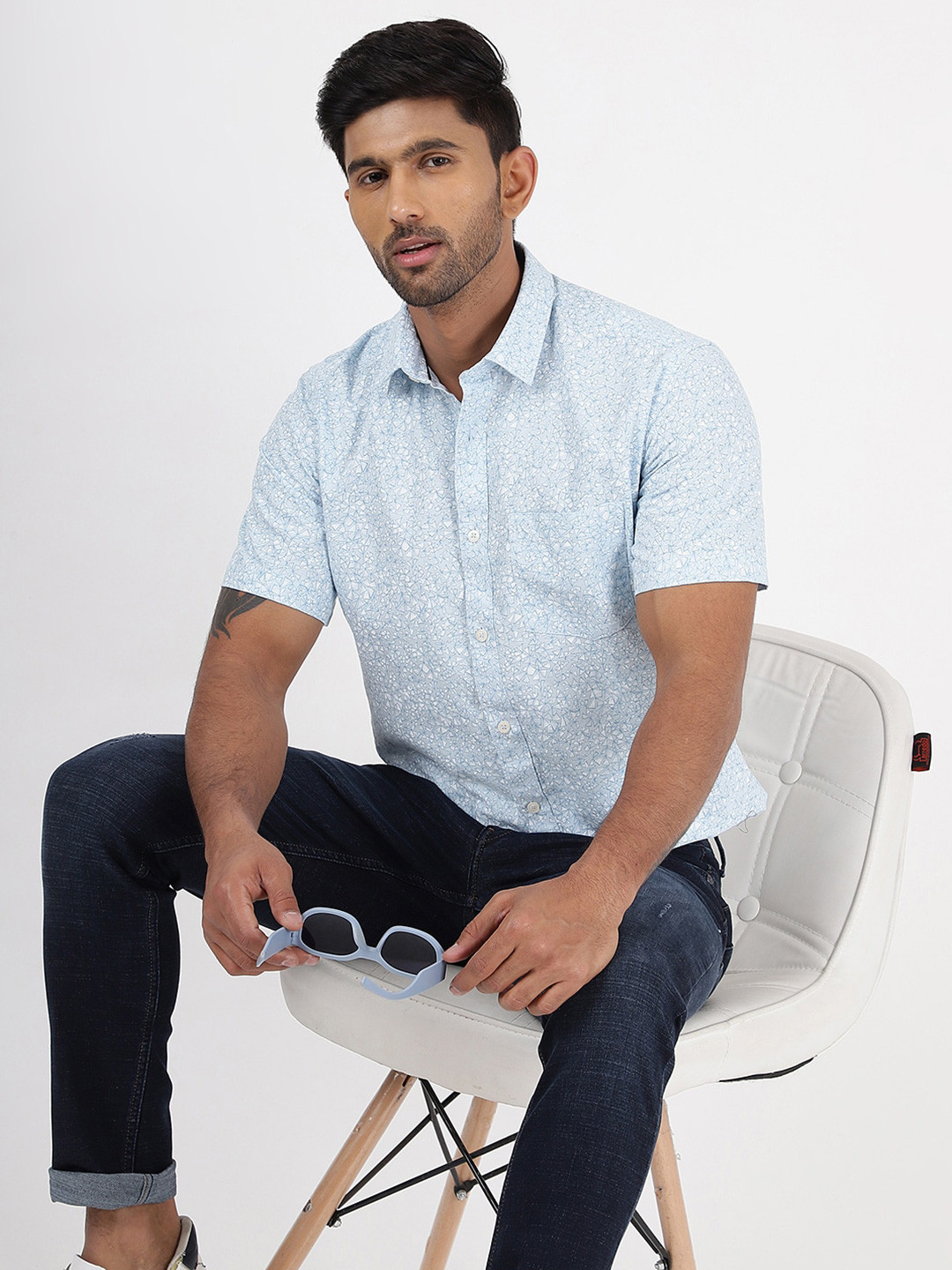 

Greenfibre Abstract Printed Spread Collar Short Sleeves Slim Fit Cotton Shirt, Blue