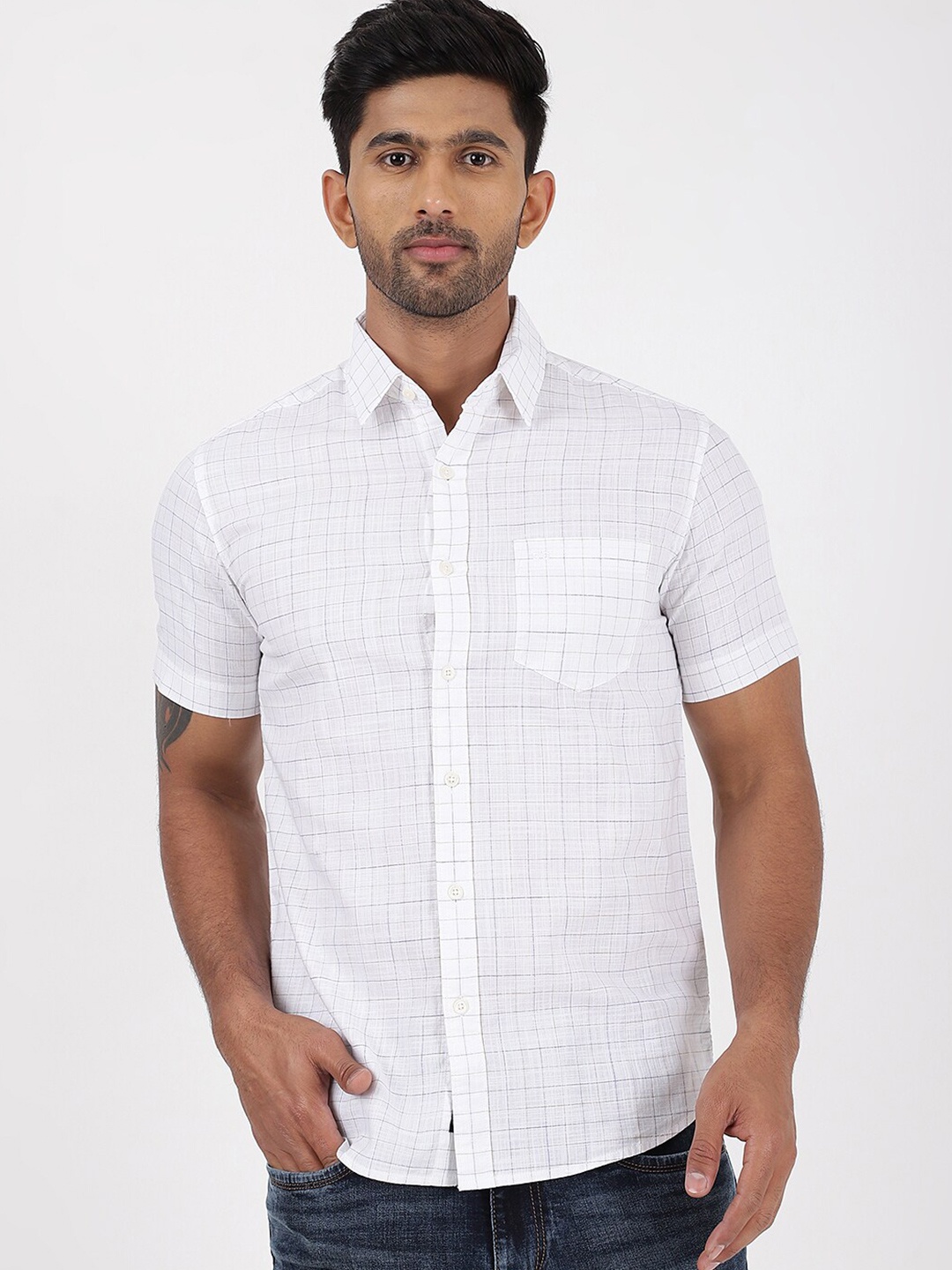 

JADE BLUE Slim Fit Windowpane Checked Spread Collar Short Sleeves Cotton Casual Shirt, White