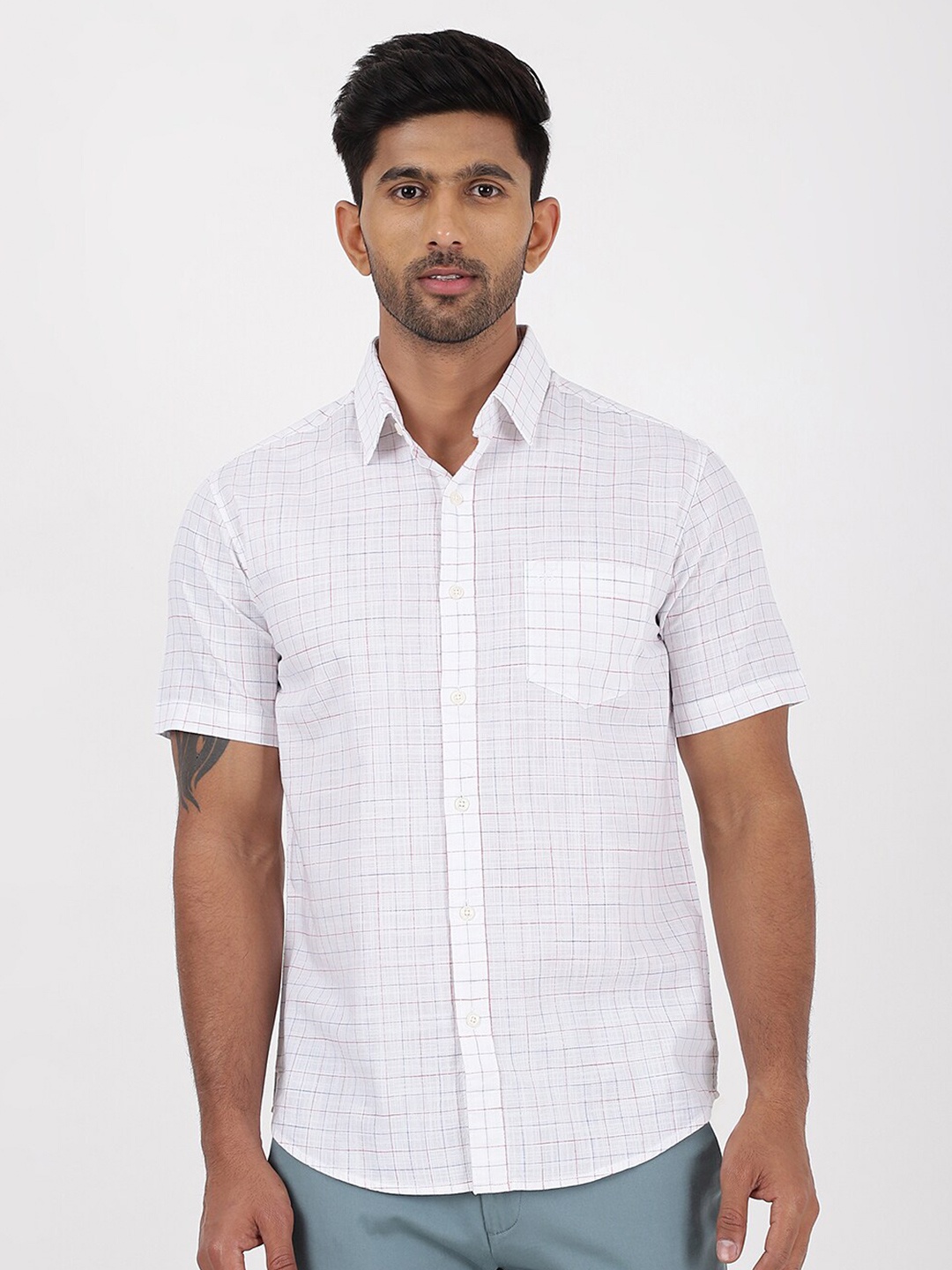 

JADE BLUE Checked Cutaway Collar Slim Fit Cotton Casual Shirt, White