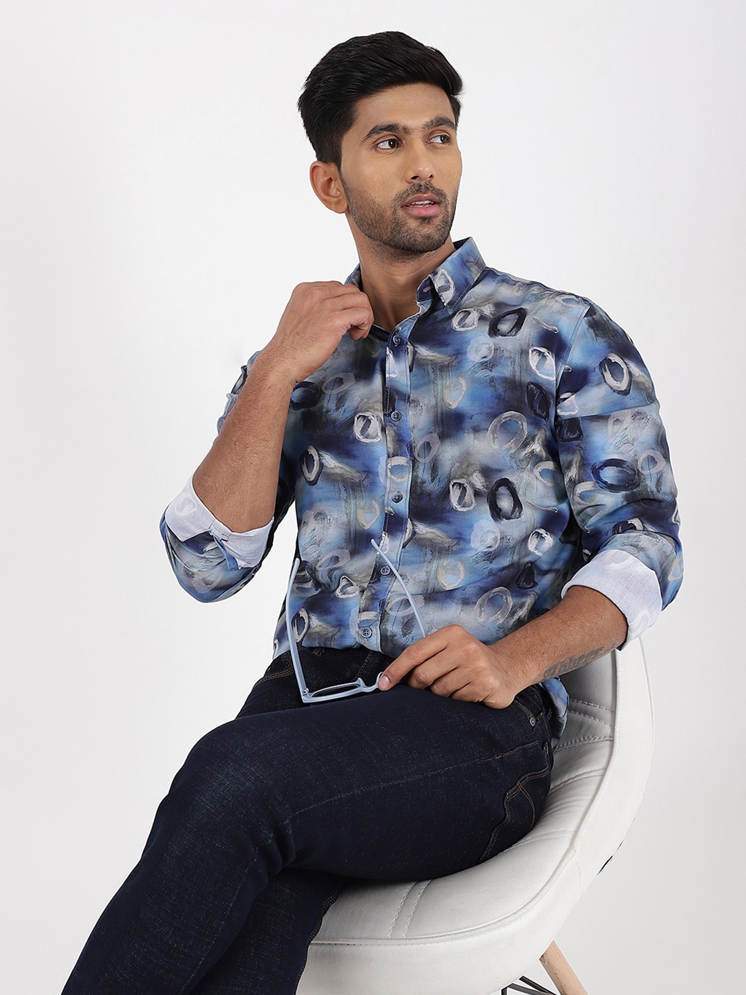 

JADE BLUE Abstract Cutaway Collar Regular Slim Fit Cotton Casual Shirt