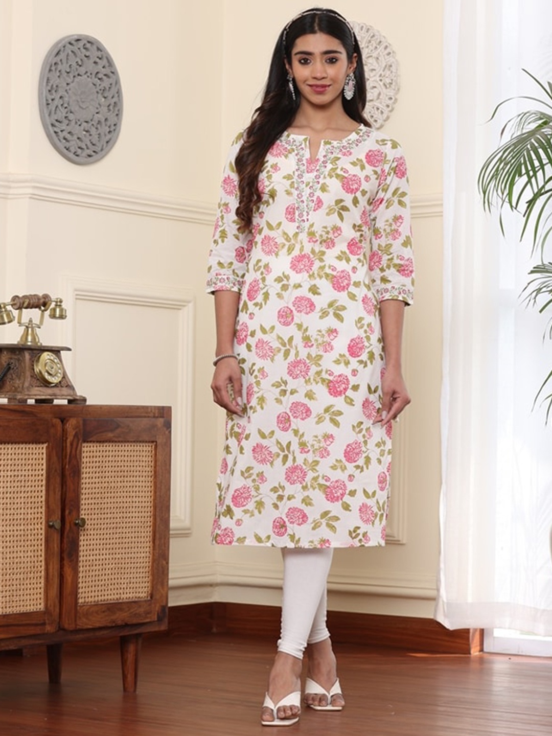 

Haute and Humble Floral Printed Thread Work Pure Cotton Kurta, White