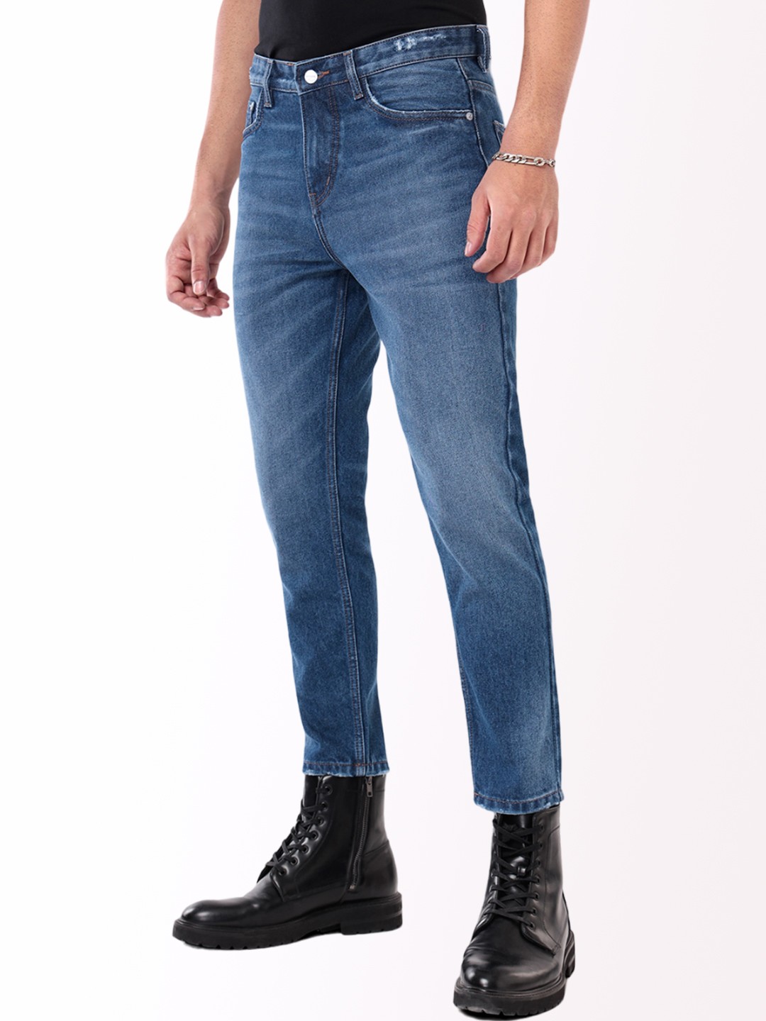 

Beyoung Men Clean Look Mid Rise Light Fade Cotton Jeans, Blue