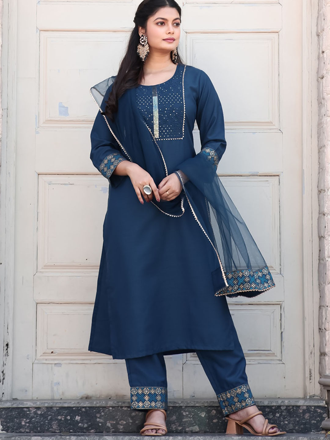 

Twika Embroidered Thread Work Sequined Yoke Design Kurta With Trousers & Dupatta, Teal