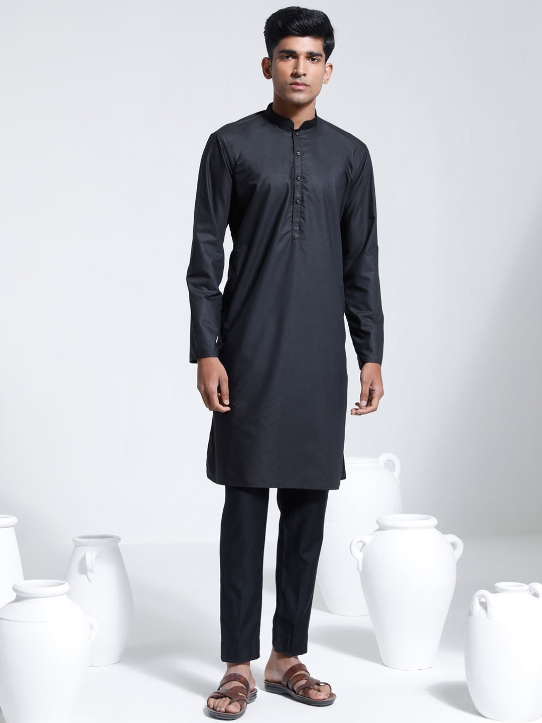 

VASTRAMAY Solid Mandarin Collar Cotton Silk Straight Kurta with Pyjamas, Black