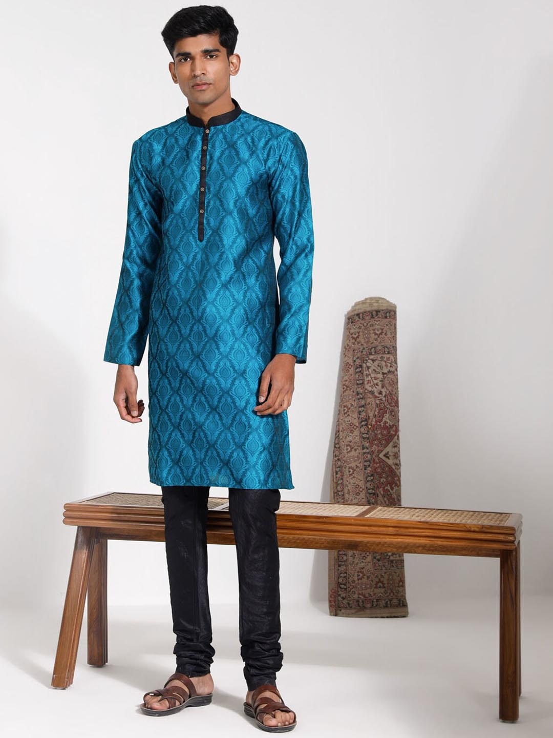 

VASTRAMAY Ethnic Motifs Mandarin Collar Woven Design Silk Blend Kurta with Pyjamas, Turquoise blue