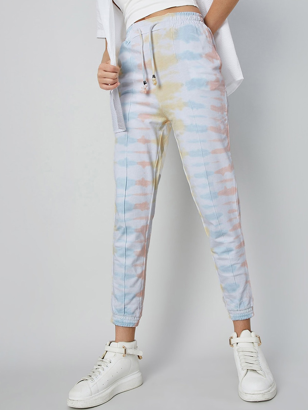 

Ginger by Lifestyle Women Checked Joggers, Pink
