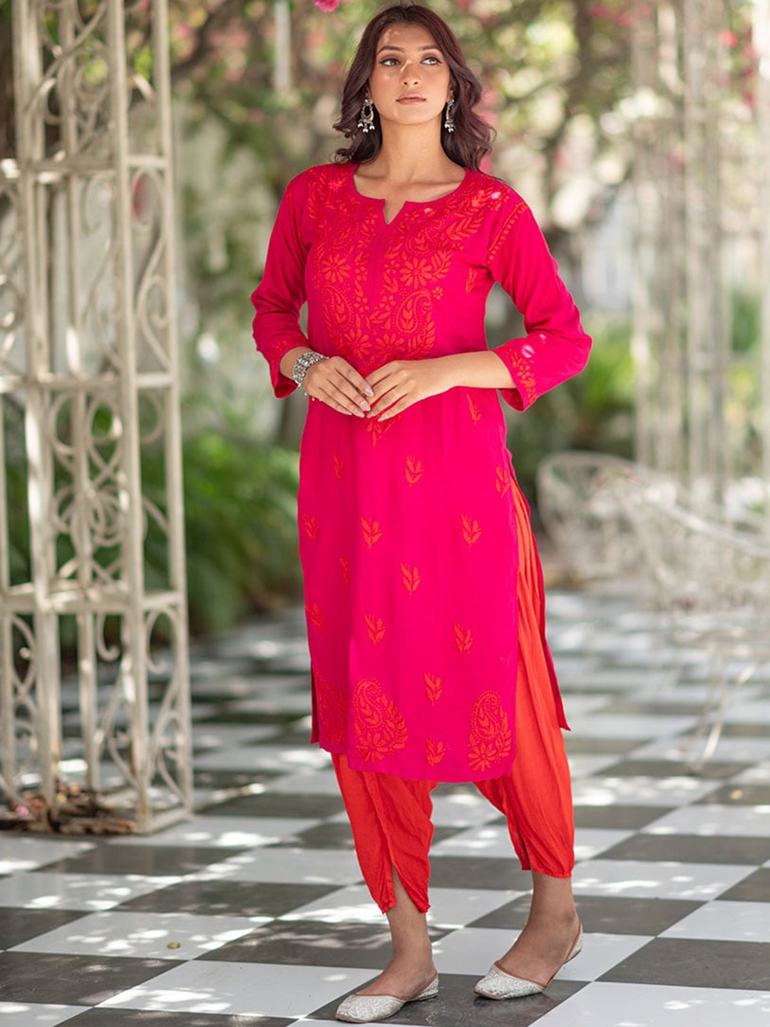 

Rangreza Ethnic Floral Round Neck Long Sleeves Cotton Kurta, Pink