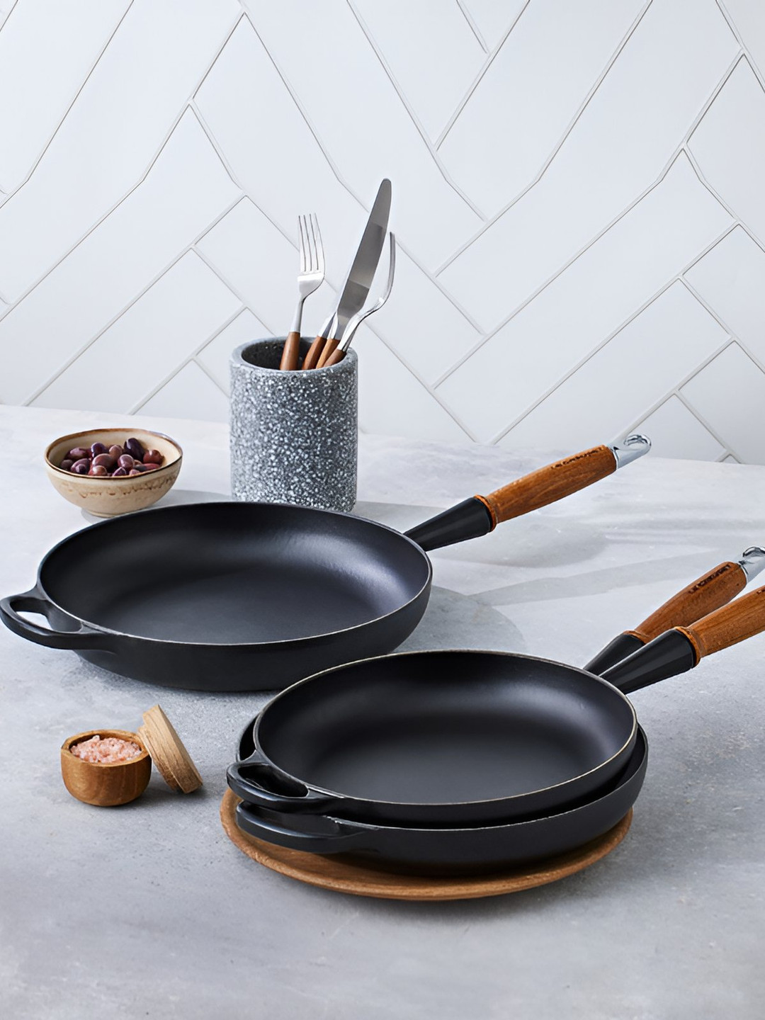 

LE CREUSET Evo Black Cast Iron Frying Pan