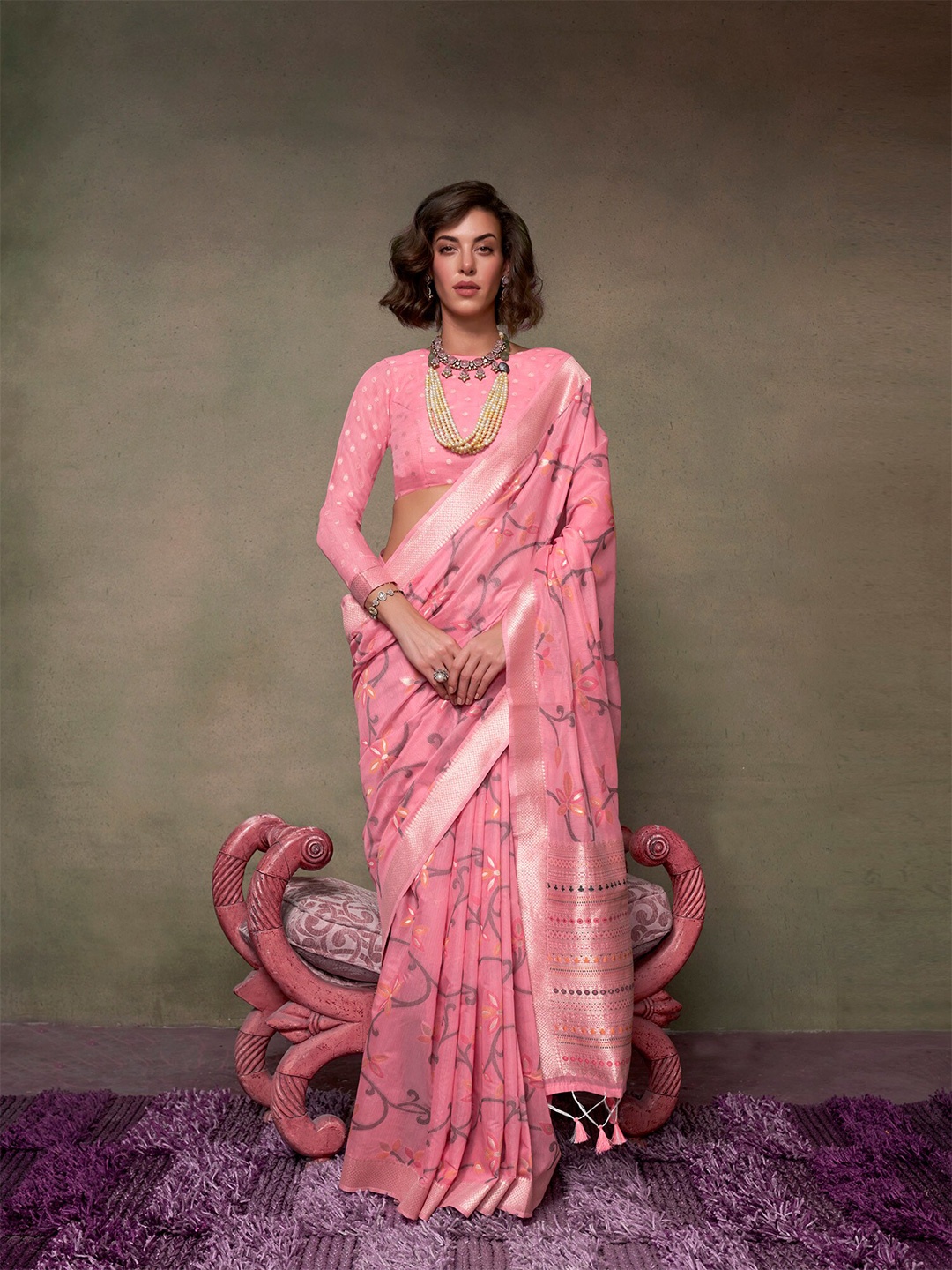 

elora Ethnic Motifs Zari Pure Cotton Jamdani Saree, Peach