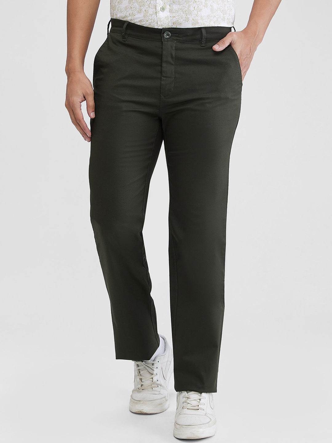 

ColorPlus Men Mid-Rise Trousers, Green